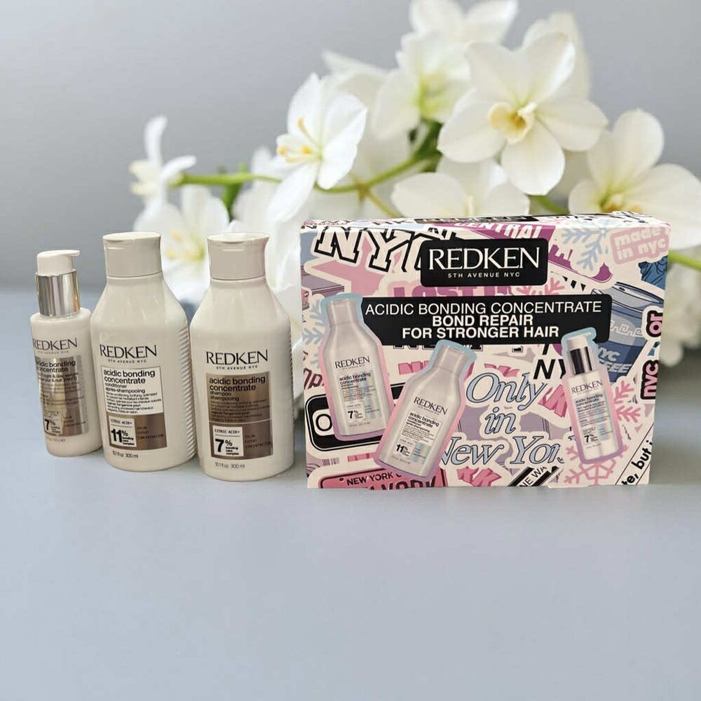 Redken Acidic Bonding Concentrate Holiday Kit Shampoo, Conditioner & Serum